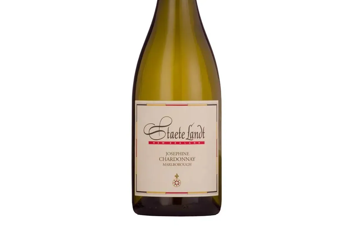 Staete Landt Vineyards wine bottle